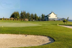 Golf pri hoteli alebo okolí
