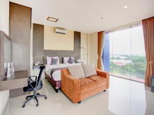 Gallery image of SUPER OYO Collection O Hotel Igloo in Bekasi