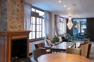 Uma área de estar em Bella Gramado Resort & Spa by Gramado Parks