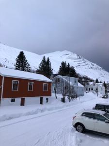 Hlíðarvegur 20 - Gagginn v zimě