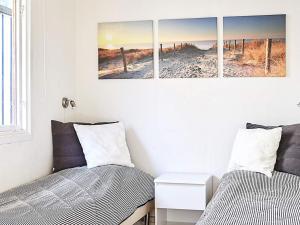 Säng eller sängar i ett rum på Two-Bedroom Holiday home in Kalundborg 1