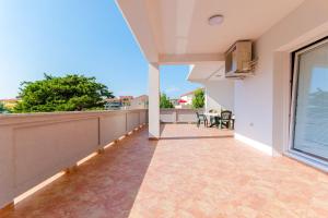 Balkón alebo terasa v ubytovaní Apartments Ruza-Rajska beach