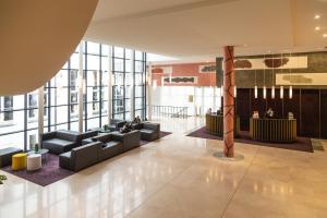 Posezení v ubytování Crowne Plaza Hotel Brugge by IHG