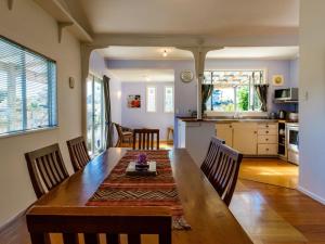 Η κουζίνα ή μικρή κουζίνα στο Moa Bach - Blackpool Holiday Home