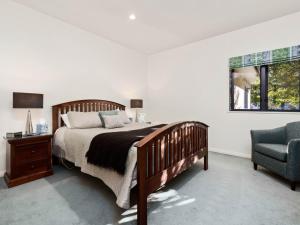 เตียงในห้องที่ Kawarau Bay View - Cromwell Holiday Home