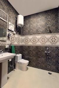 Koupelna v ubytování Golden Homestay
