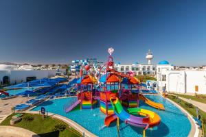 a large water park with a water slide at Pickalbatros Palace Sharm - "Aqua Park" in Sharm El Sheikh