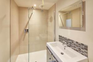 Bathroom sa Host & Stay - Simon Howe Lodge