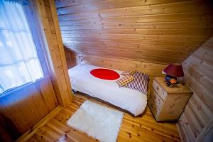 Posteľ alebo postele v izbe v ubytovaní Kedra Village