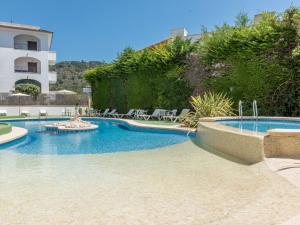 Kolam renang di atau dekat dengan Sa Torre iii