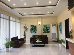 The lobby or reception area at Bohol Ecotel