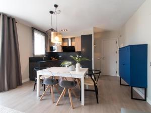 Köök või kööginurk majutusasutuses Sitges Spaces Seaside Beach Flat- 4 Bedroom, 2 Bathroom, Terrace, Near Beach