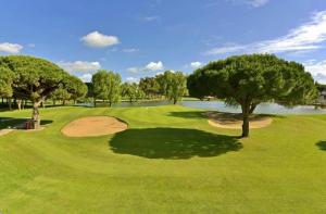 Golf facilities at Az üdülőközpontot or nearby