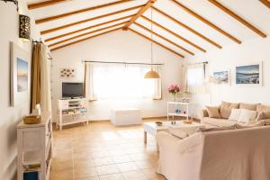 Μια τηλεόραση ή/και κέντρο ψυχαγωγίας στο Villa Arriba