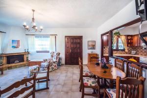 Posezení v ubytování Villa Athena by halu! Sani Villas