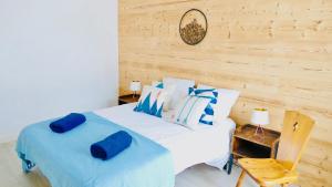 Postel nebo postele na pokoji v ubytování Appartement spacieux 300m2 - Sauna - BBQ - Terrasse