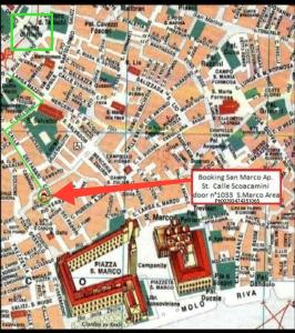 eine Karte einer Stadt mit einem roten Pfeil in der Unterkunft San Marco Venice Apartment in Venedig