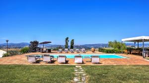 The swimming pool at or close to Casal Del Salice 10, Emma Villas