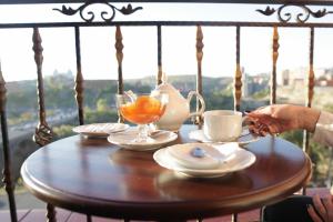 Svalir eða verönd á METROPOL HOTEL Yerevan