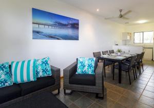 Et sittehjørne på Broome Beach Resort - Cable Beach, Broome