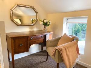 Gallery image of Cosy Cottage with hot tub and sauna in Bingley