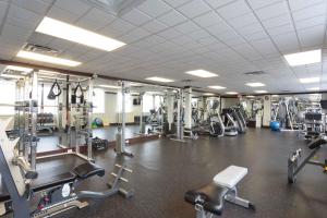 Fitness center at/o fitness facilities sa Sandman Hotel & Suites Winnipeg Airport