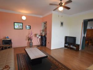 TV a/nebo společenská místnost v ubytování Apartment in Labin near the Beach