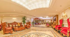 Posezení v ubytování Queen T&T Dalat Hotel
