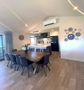 Kuchyň nebo kuchyňský kout v ubytování ValleyView Wanaka