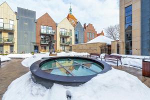 Old Town Neptun Apartments by Noclegi Renters v zime