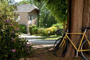 Jízda na kole v ubytování Le Manoir du Lys, The Originals Relais nebo okolí