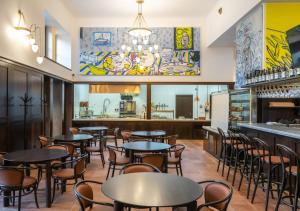Sohvabaar või baar majutusasutuses EFI SPA Hotel Superior & Pivovar