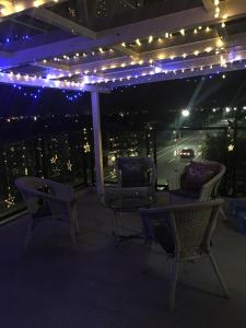 星動小屋民宿的阳台或露台