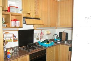 A kitchen or kitchenette at Villa Capo D'arco