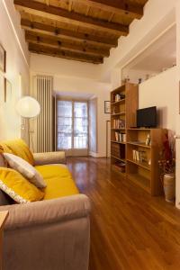 Area tempat duduk di Cavour Apartment - Smart Holiday