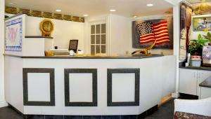 Ο χώρος του λόμπι ή της ρεσεψιόν στο Ruby Inn Bridgeport +23 φωτογραφίες
