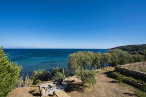 Galeriebild der Unterkunft Seafront Studio with direct beach access in Koroni
