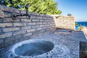 Galeriebild der Unterkunft Seafront Studio with direct beach access in Koroni + 44 Fotos