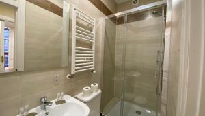 Ванная комната в INSIDEHOME Valladolid Centro -Hab con baño privado en el centro y OPCION DE PARKING-