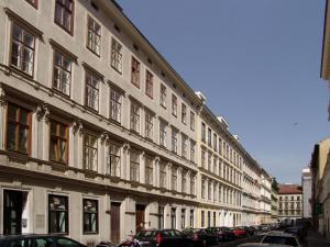 Budynek, w którym mieści się apartament