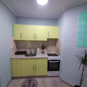 Kuchyň nebo kuchyňský kout v ubytování La Casa De Mi Madre - 2 bed flat in the heart of Torrevieja