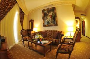 Istumisnurk majutusasutuses Serenada Golden Palace - Boutique Hotel