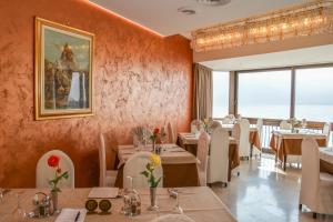 Posedenie v ubytovaní HOTEL ASTOR