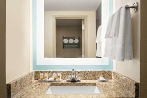 Gallery image of La Quinta Inn & Suites by Wyndham Richmond-Midlothian in Midlothian