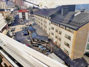 シエラネバダにあるTODOSIERRANEVADA ZONA BAJA - APARTAMENTOS DE 4 DORMITORIOS - Junto a los Telecabinasの建物のある街並み +72枚の写真