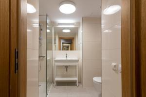 Kúpeľňa v ubytovaní Seaside Apartaments Deluxe 627