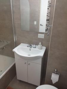Ванная комната в Departamento en el centro de Bariloche NCC