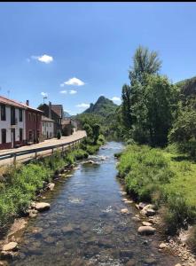 Zdjęcie z galerii obiektu Casa Rural El Corredor en Cabornera de Gordón w mieście Cabornera