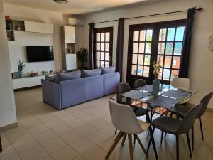 Zdjęcie z galerii obiektu Villa Luxury Playa Blanca w mieście Playa Blanca