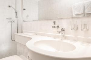 Koupelna v ubytování Hotel Oberwirt Wangen